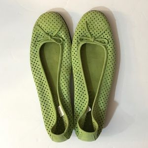 Coldwater Creek size 8.5 perforated Lime Green Nubuck leather ballet slippers